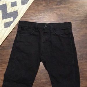 Black Levi’s 33x30